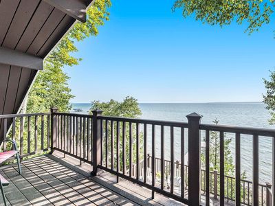 1109 S Nanagosa Trl, Suttons Bay, MI, 49682