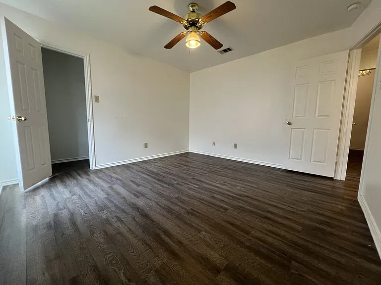 5904 Creekway St — Photo 23