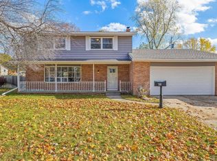 700 Wilson Dr, Midland, MI