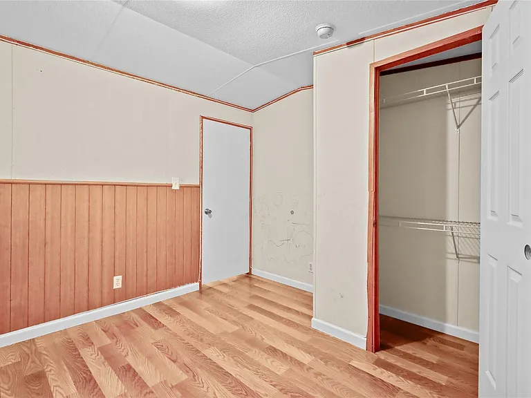 22521 West Rd — Photo 5