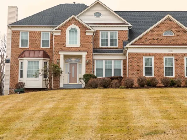 10805 Piney Pond Dr, Great Falls, VA 22066