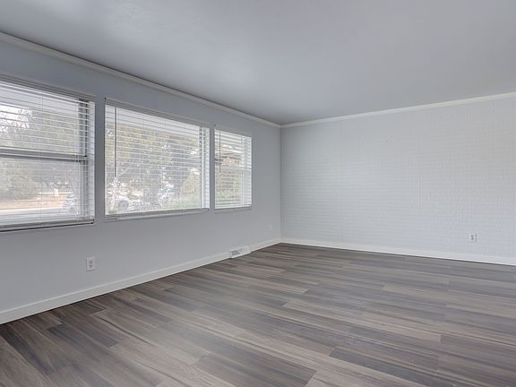 3rd image of 8580 E Bellewood Pl