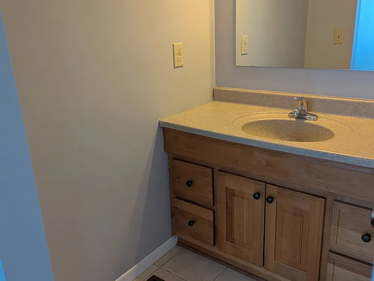 1635 Park Row Dr — Photo 3