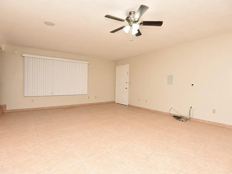 5462 Bracken Ct — Photo 6