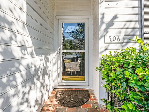 5th image of 506 Center Pointe Dr