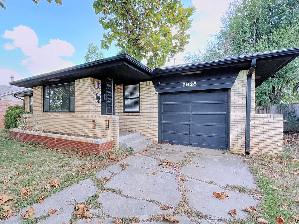 1st image of 2628 Lakeside Dr