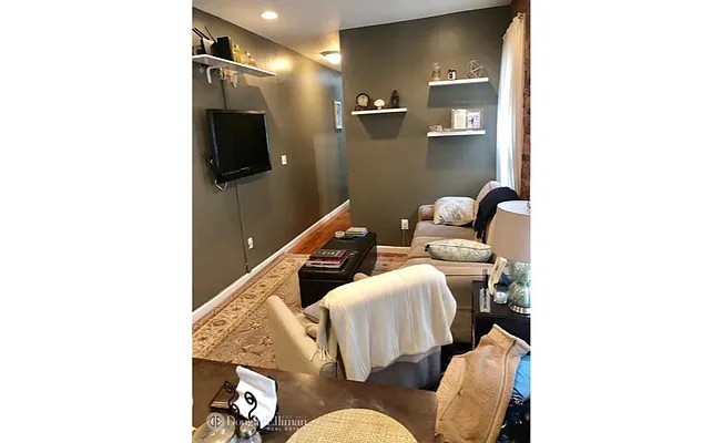 Rented by Douglas Elliman | media 8