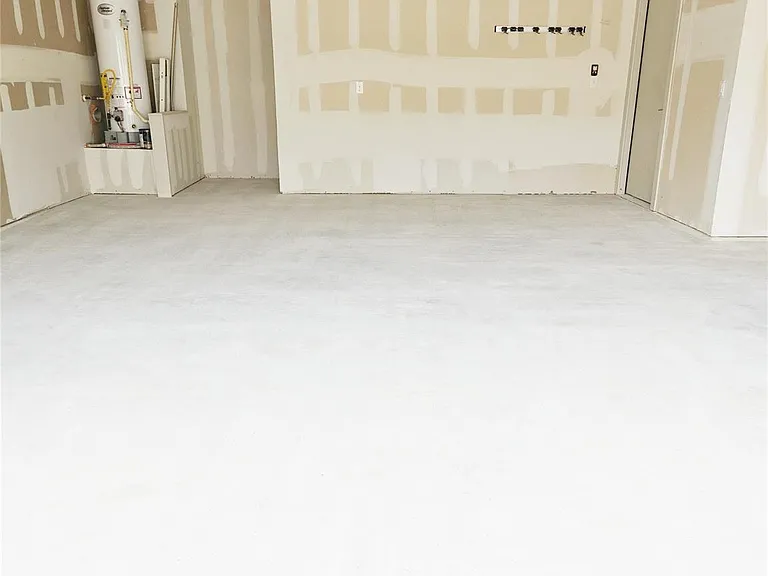 10705 Meris Ln — Photo 16