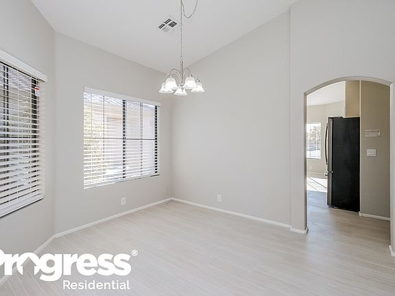4th image of 8782 W Paradise Dr