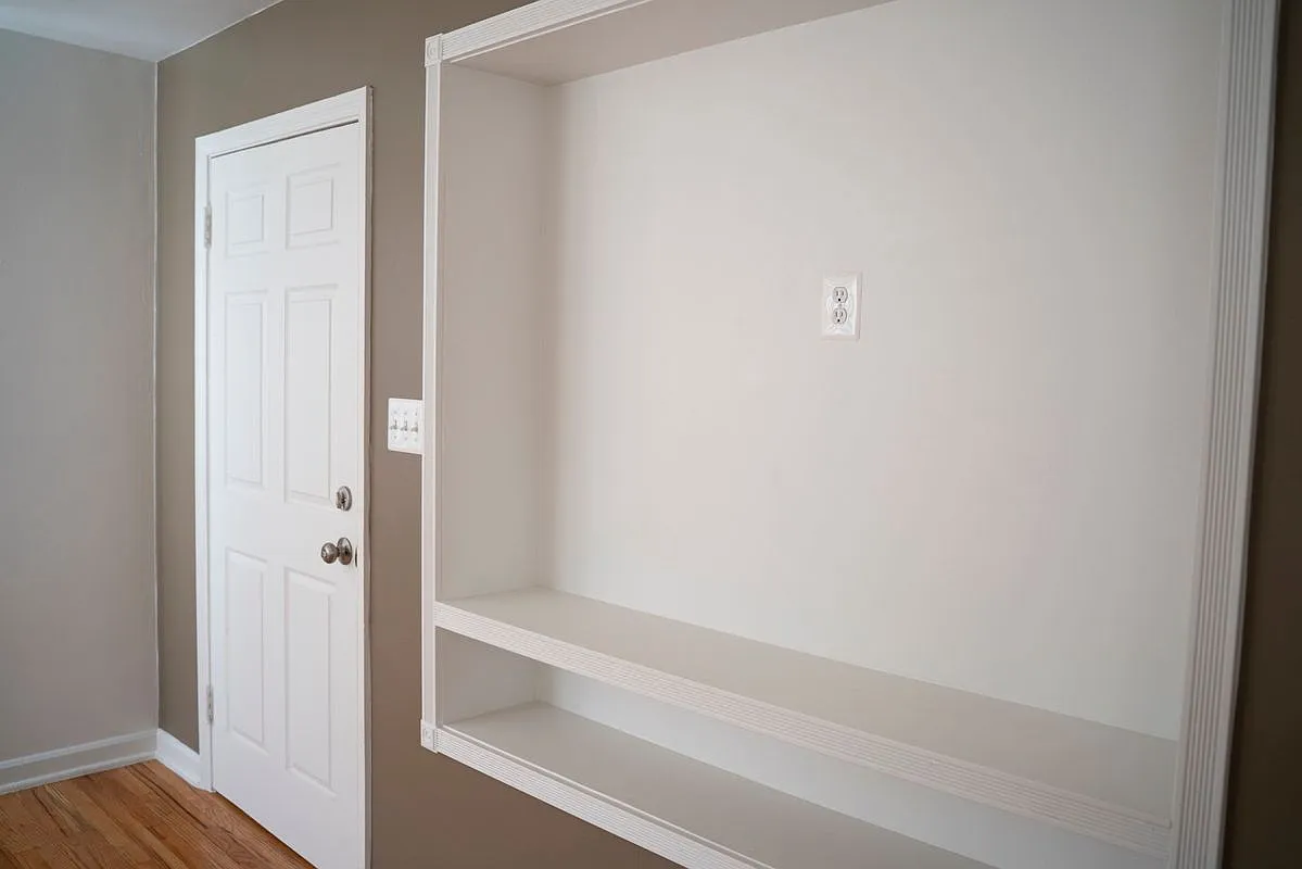2 bed, 1.0 bath, 1146 sqft, $1,750 — Photo 3