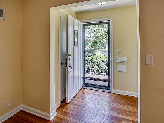 2nd image of 5435 Seward St