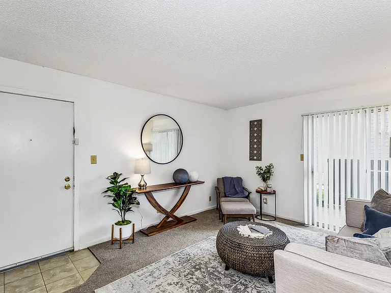 Cedar - 1 Bed / 1 Bath - 650 Sq.Ft.