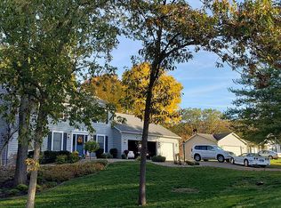 325 E Eller Dr, East Peoria, IL 61611