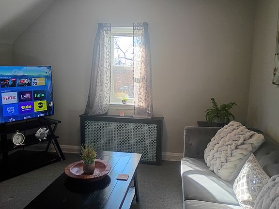 Living Room

Bright living room with all new windows

Quiet space ideal for post-shift downtime