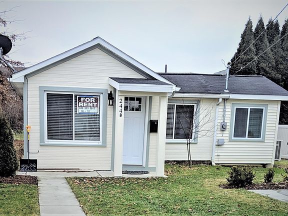 Completely renovated cottage home for lease!