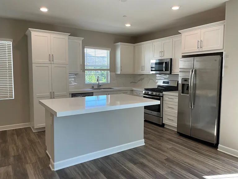 11002 Logan Way — Photo 9