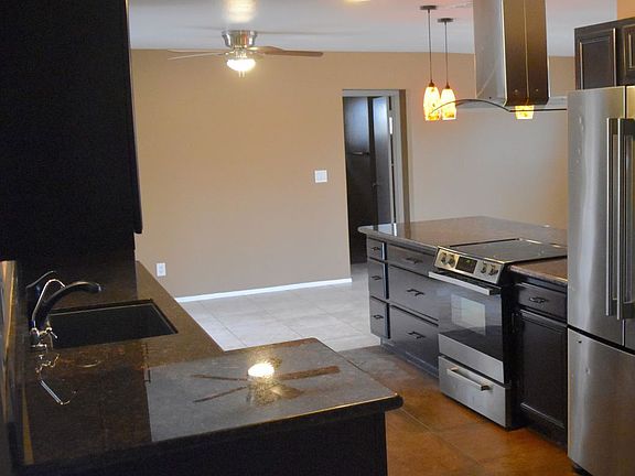 5th image of 1119 E Riviera Dr