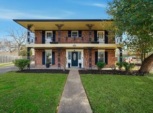 6927 Leandra Dr, Houston, TX 77083