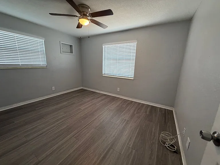 2935 Dr Martin Luther King Jr St S — Photo 10