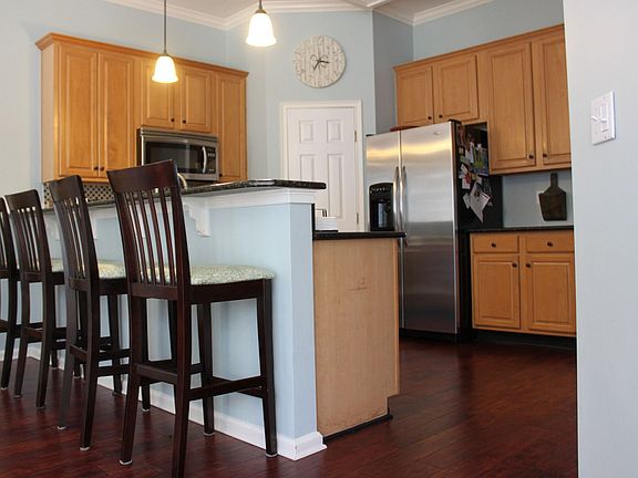 4th image of 329 Sea Moss Ln