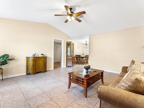 5th image of 2064 S Cranberry Blvd