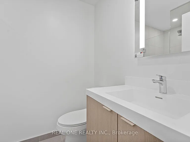 60 Central Park Dr #1602 — Photo 21