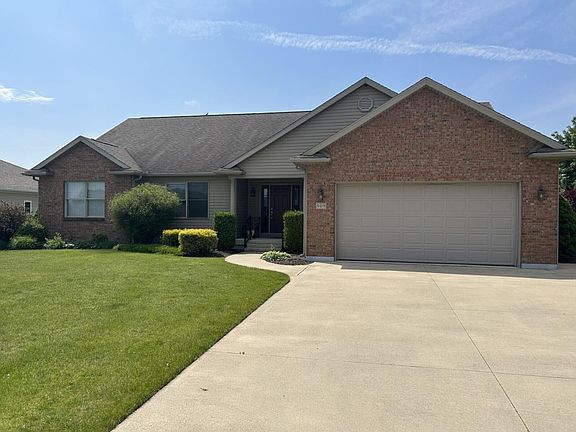 2nd image of 909 Stoneybrook Dr
