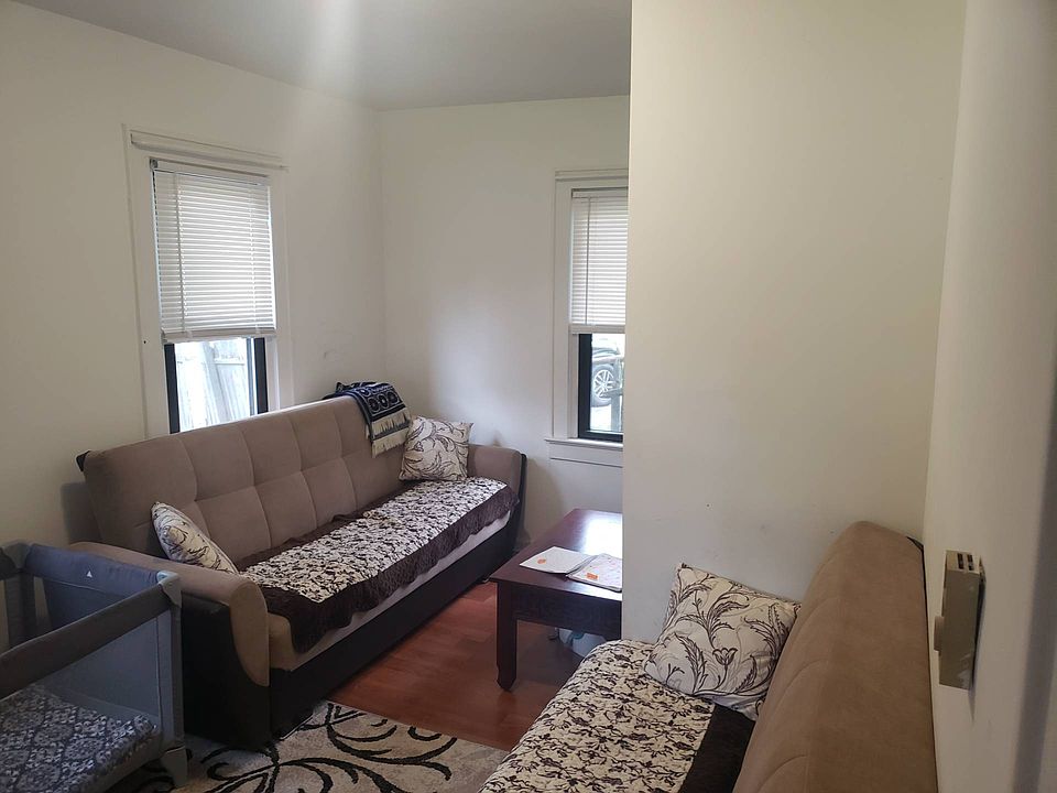 2nd image of 22 Smith St