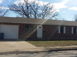929 Moreau Dr, Jefferson City, MO 65101