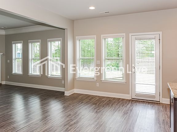 5th image of 5114 Devonshire Dr SE
