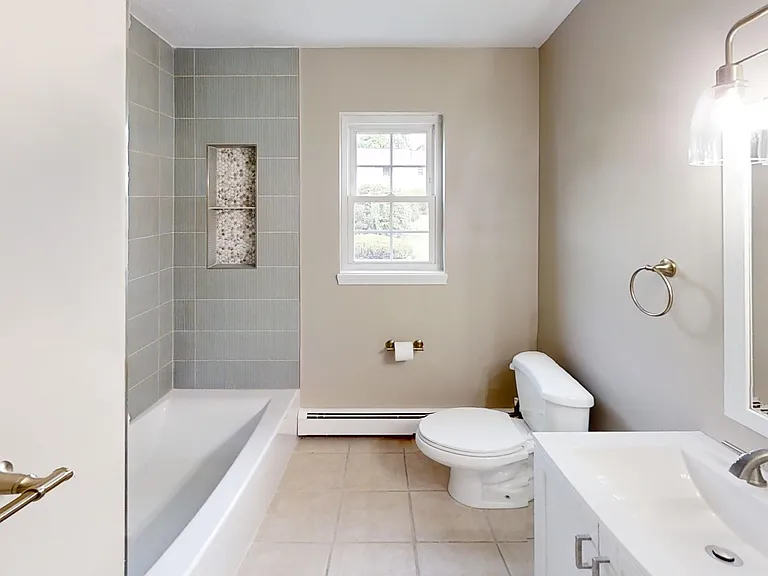 30 Washington Park Dr #5 — Photo 5