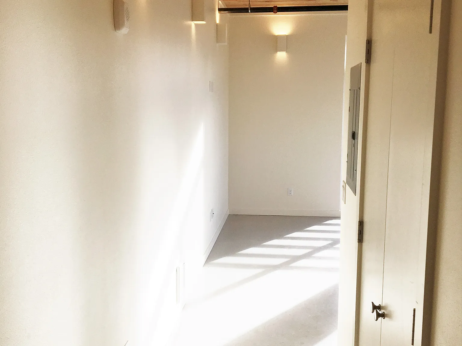 Studio, 330 sqft, $1,350 — Photo 4