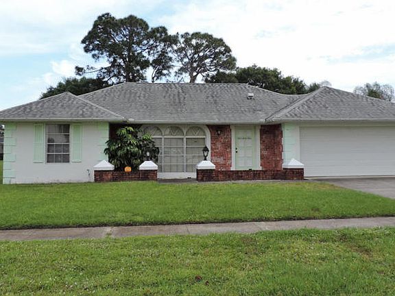 2nd image of 461 NE Armory Cir