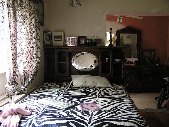 5th image of 186 S Collingsworth St #A