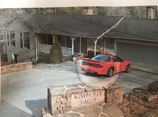 290 Waterfall Dr, Cleveland, GA 30528