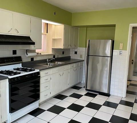 2nd image of 3852 Humphrey St Floor 1