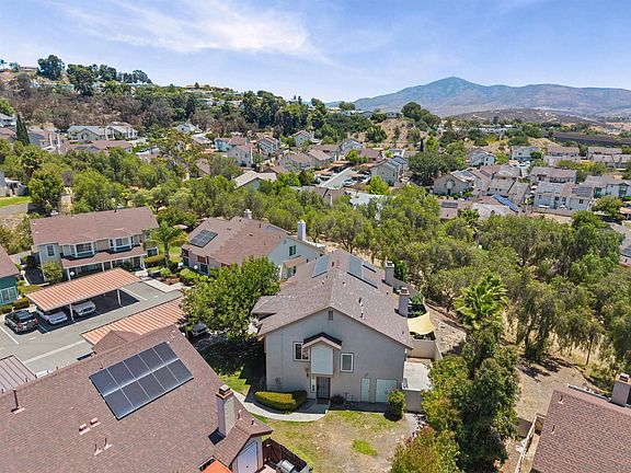 3rd image of 1629 Manzana Way