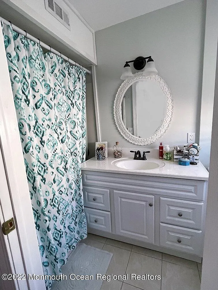 3 bed, 1580 sqft, $3,500 — Photo 4