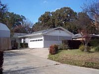1st image of 801 N Lane Wells Dr