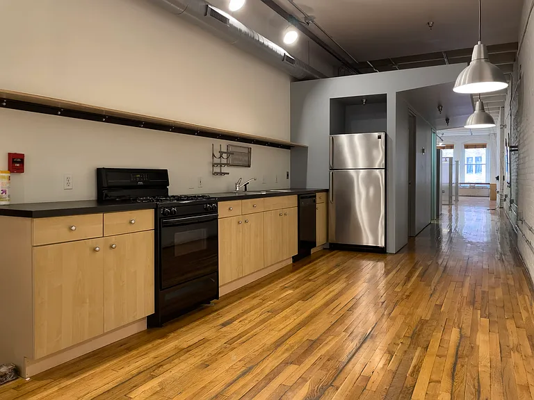 945 Liberty Ave #600 — Photo 22