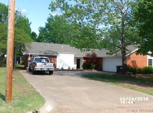 1514 Cedar Ridge Pl, Cushing, OK 74023