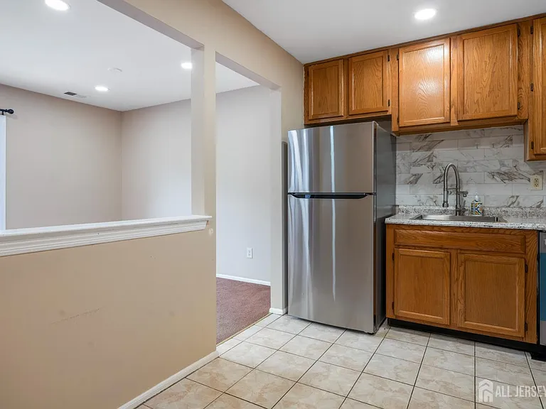 4410 Birchwood Ct — Photo 7
