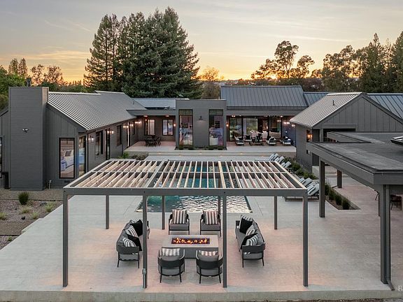 5th image of 601 Napa Road