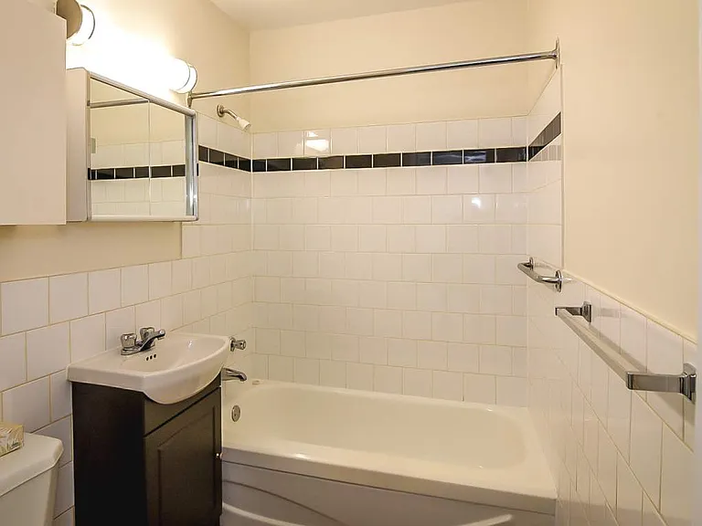 315 King William St — Photo 12