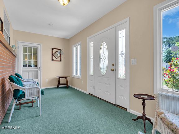 4th image of 39 Pine Valley Drive