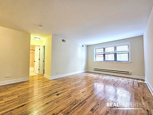 555 W Arlington Pl Photo 1