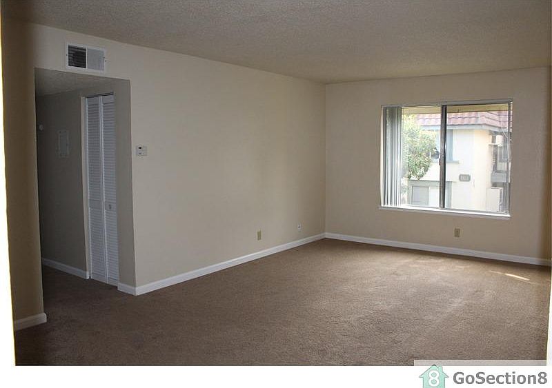 1st image of 1422 Alamo Dr APT B