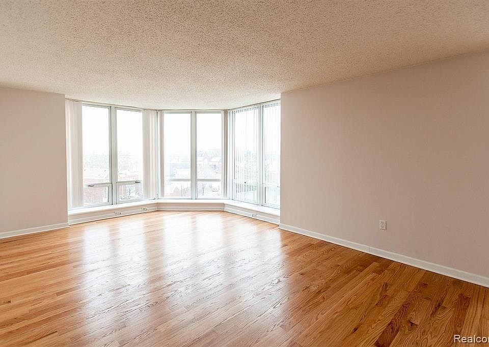 1st image of 250 E Harbortown Dr #523