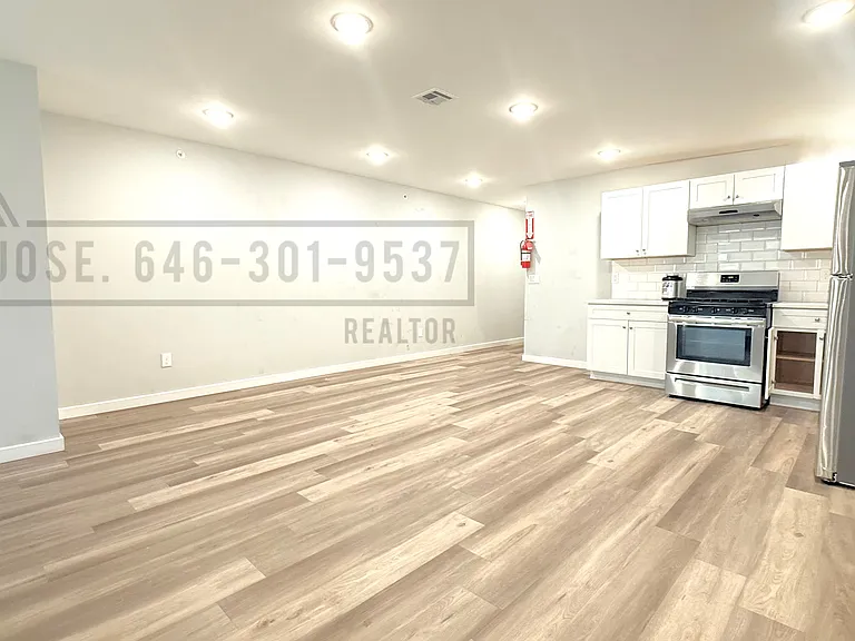 204 Rosa Parks Blvd #189 — Photo 4