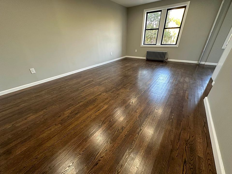 2nd image of 30 W 181st St APT 3A